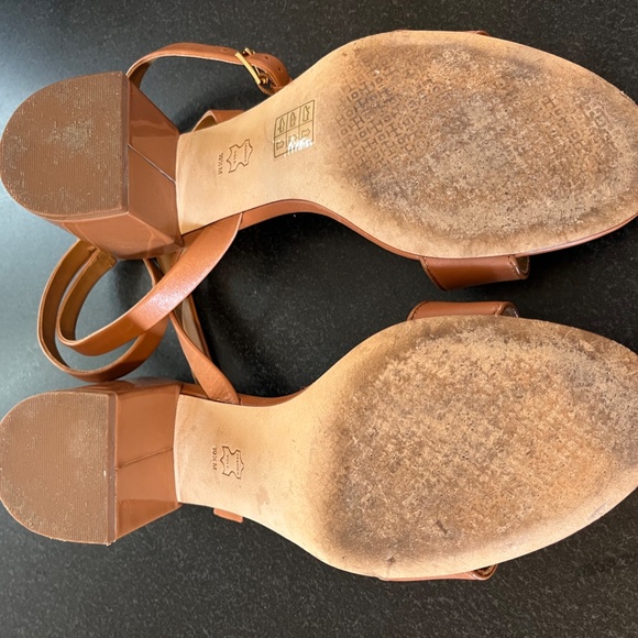 Tory Burch Kira 10.5 - Picture 3 of 3